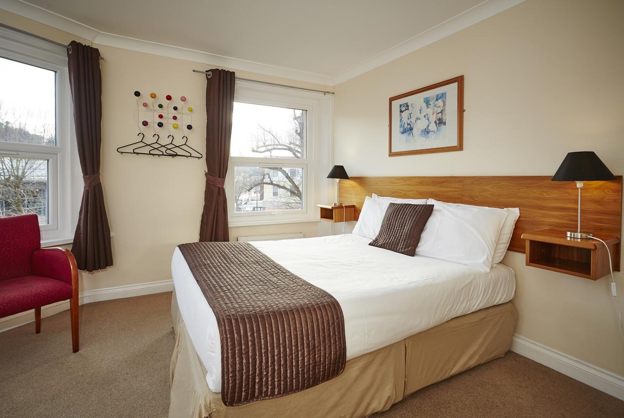 The Terrace Lodge Hotel Yeovil Extérieur photo